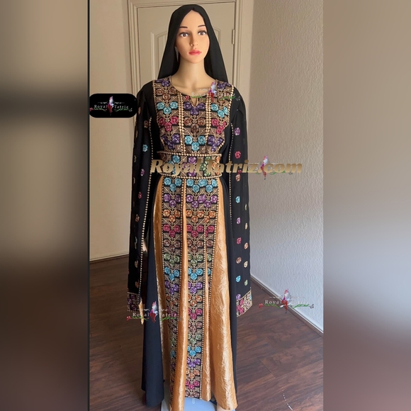 Tatreez, Golden/black Flower embroidery thoub. - Picture 4 of 4